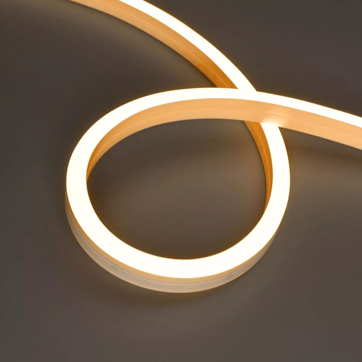 

Светодиодная герметичная лента Arlight NOVA-SIDE-PU-B84-12x20mm 24V RGB-Warm (15 W/m, IP68, 1m, wire x1) 050616