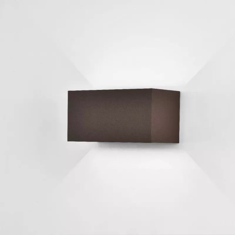 

Настенный уличный светильник Mantra Davos 7822