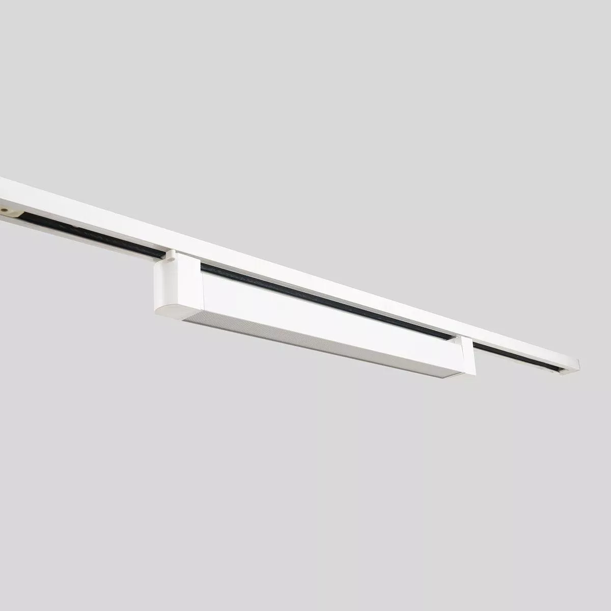 

Трековый светодиодный светильник Crystal Lux CLT 0.31 010 18W WH M4000K