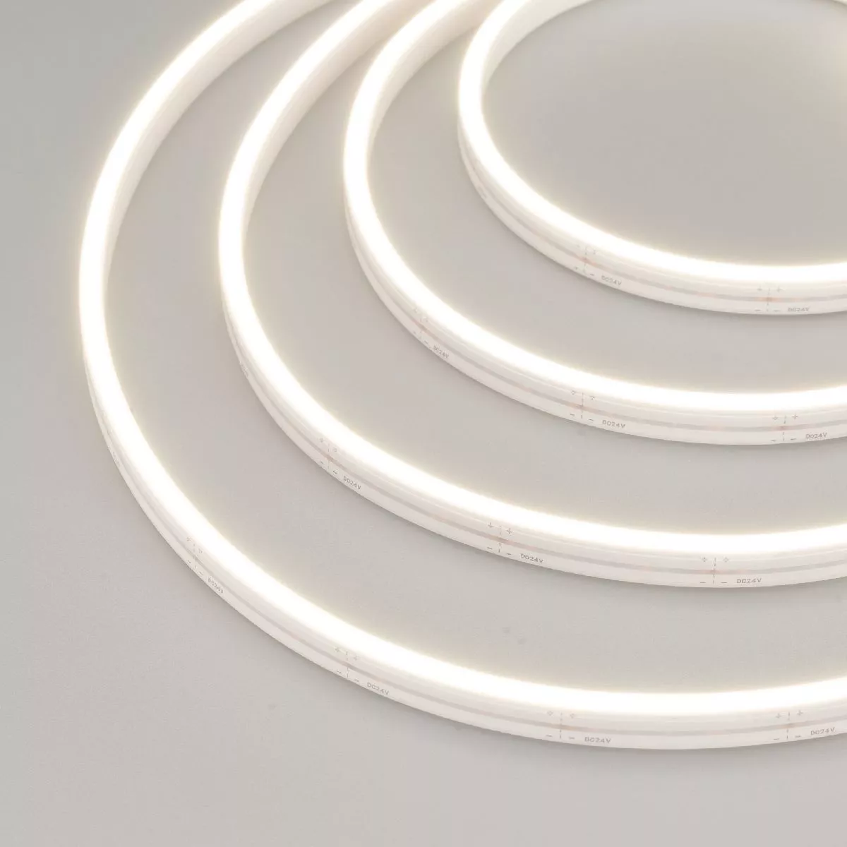 

Лента герметичная Arlight MOONLIGHT-SIDE-A120-06x12mm 24V Day4000 (9.6 W/m, IP65, 5m, wire x2) 041034